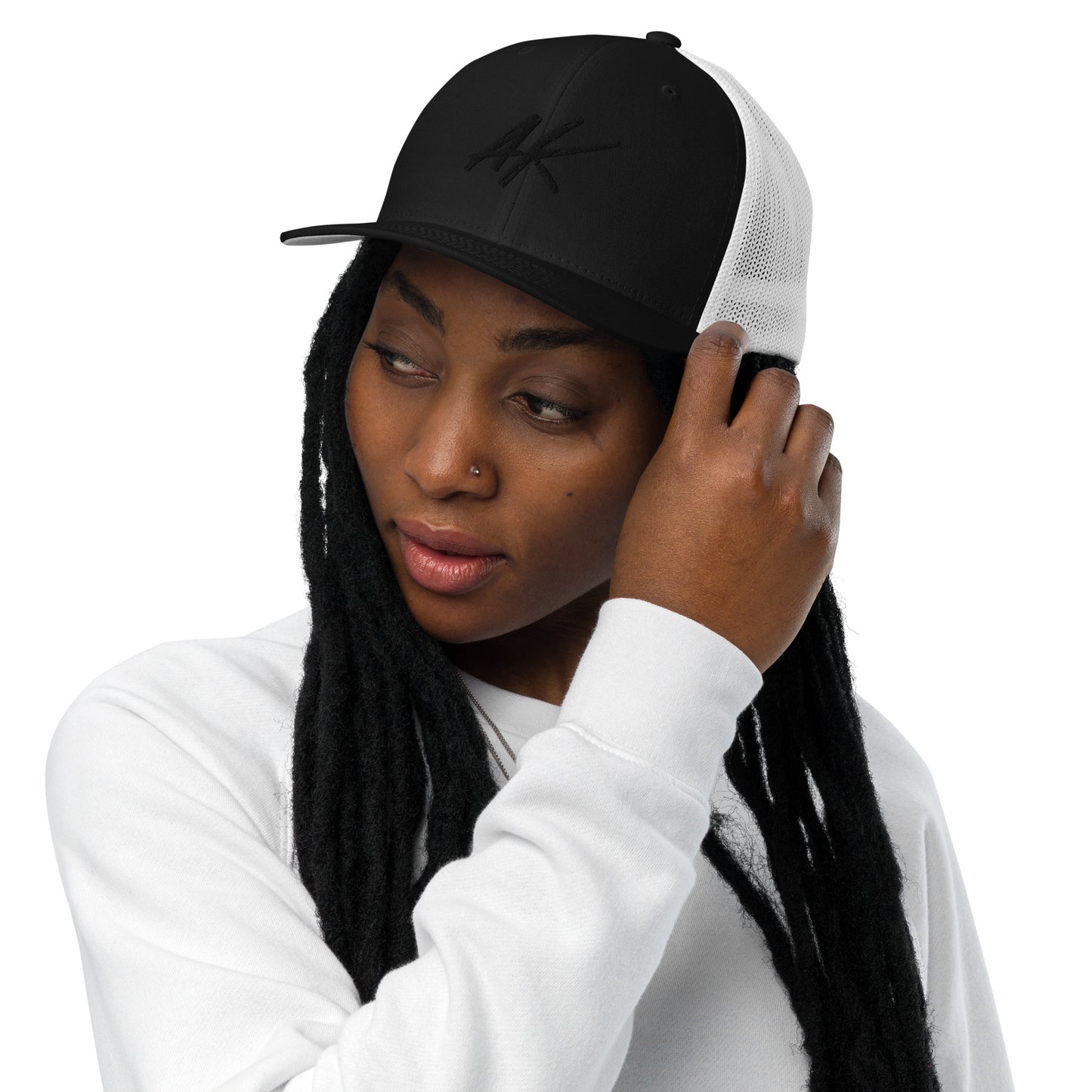 AK Closed-back trucker cap (black)